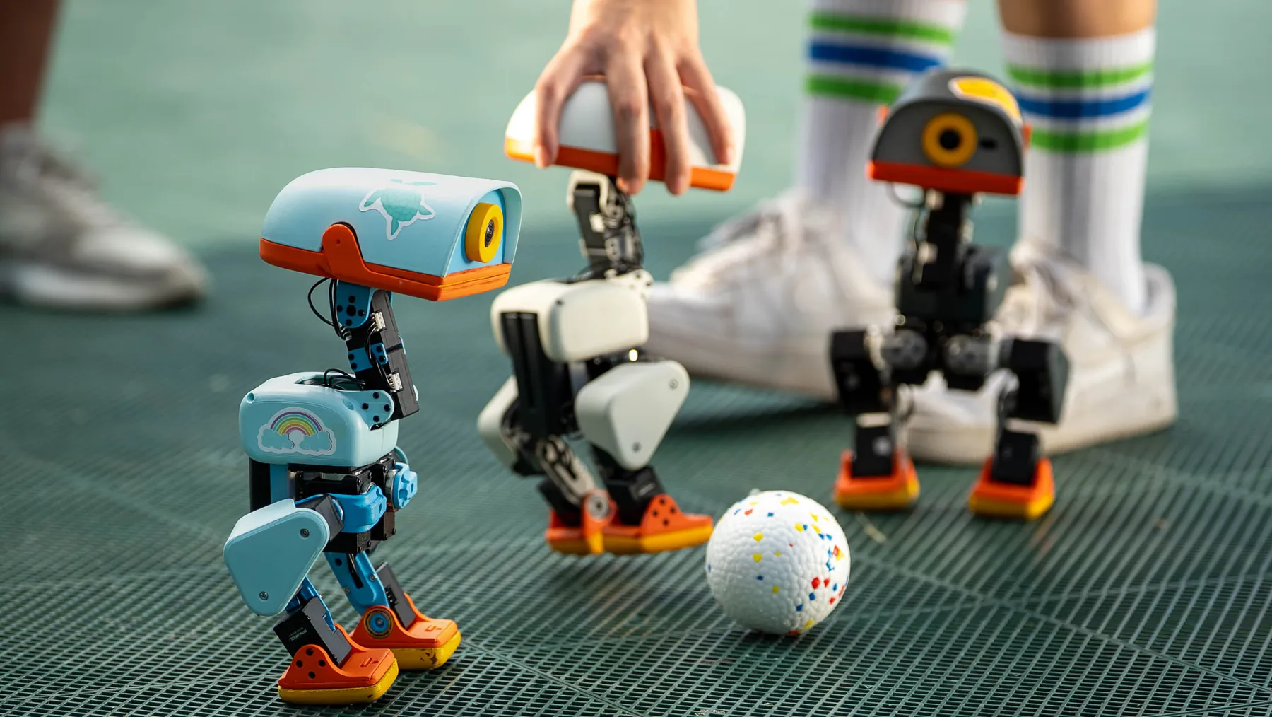 Physical AI Là Gì? Từ Chatbot Đến Robot, Giải Thích Qua Ví Dụ Microduck